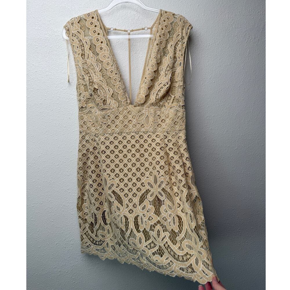 NWT Free People One Million Lovers Ivory Crochet Lace Mini Dress Size 10 - Picture 3 of 16